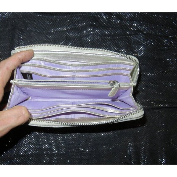 Coach Cream Signature C Logo Zip Around Accordion Continental Long Wallet - Picture 7 of 11